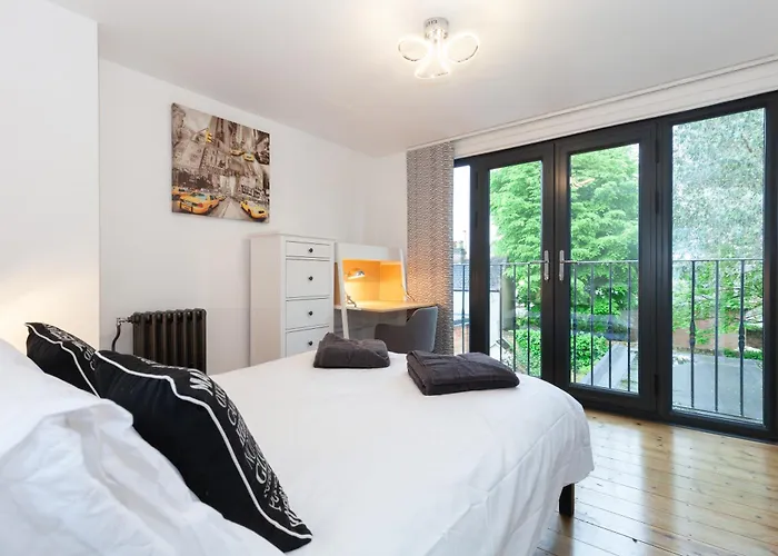 Trendy Terraced House In Central Oxford