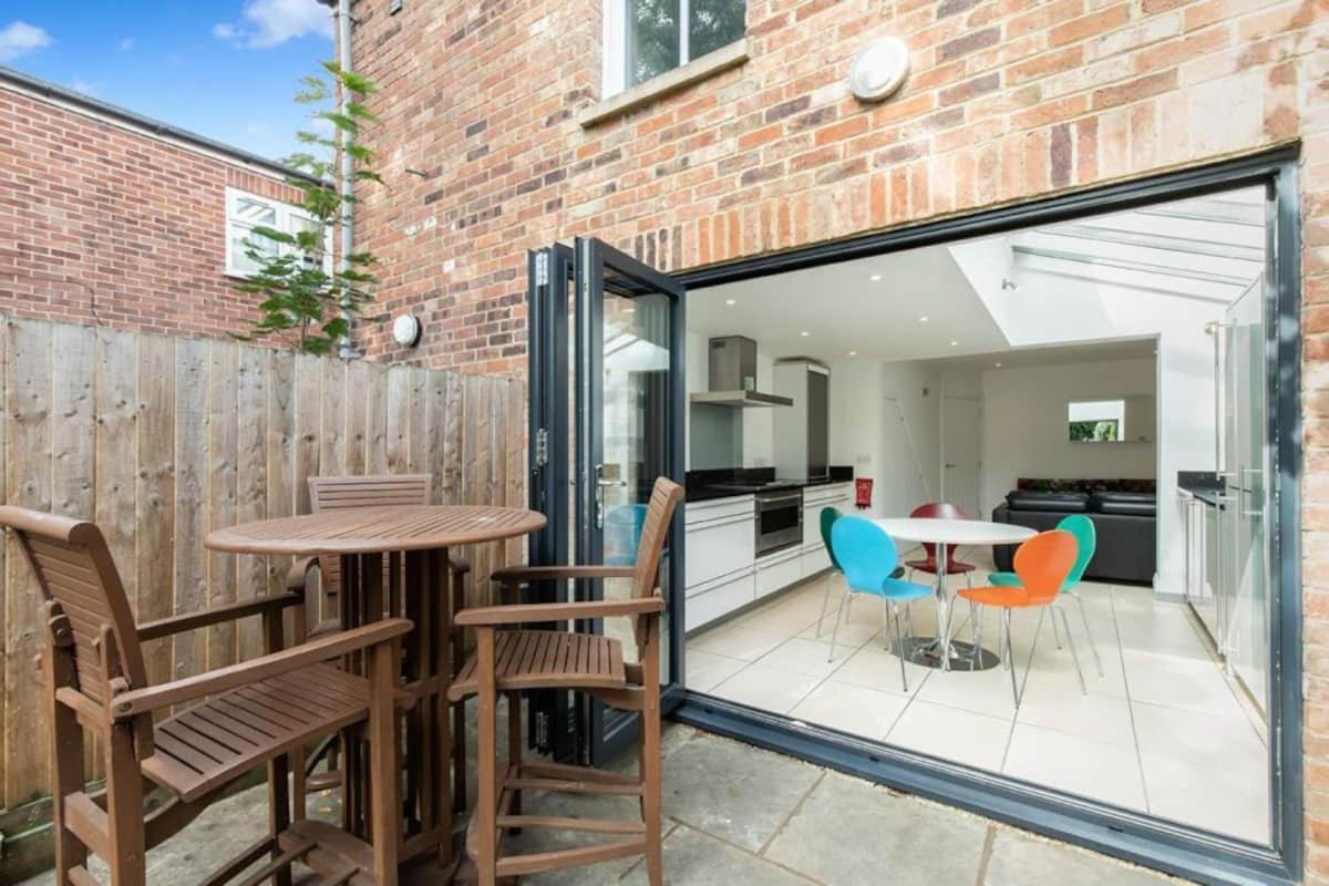 Trendy Terraced House In * Oxford