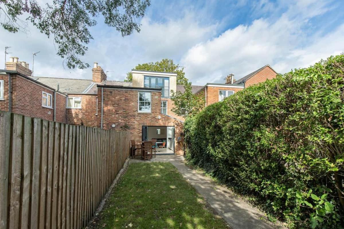 Holiday home Trendy Terraced House In Oxford