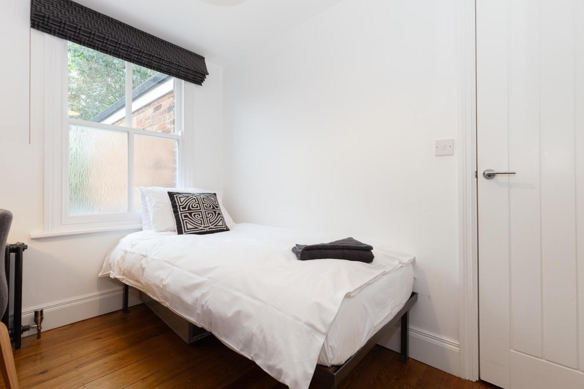 Trendy Terraced House In Holiday home Oxford