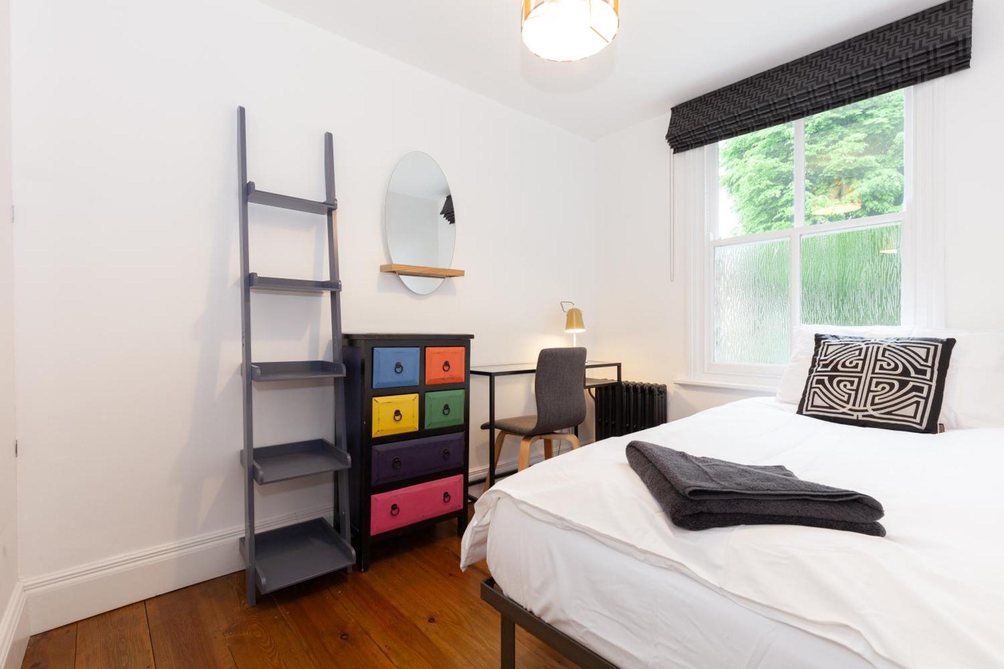 Trendy Terraced House In * Oxford