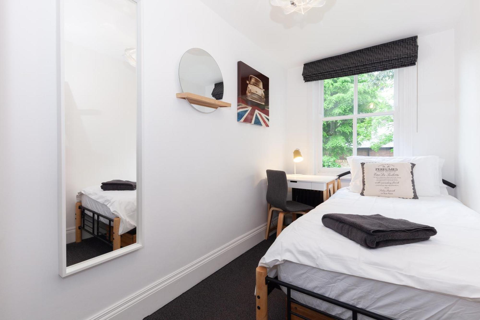Holiday home Trendy Terraced House In Oxford