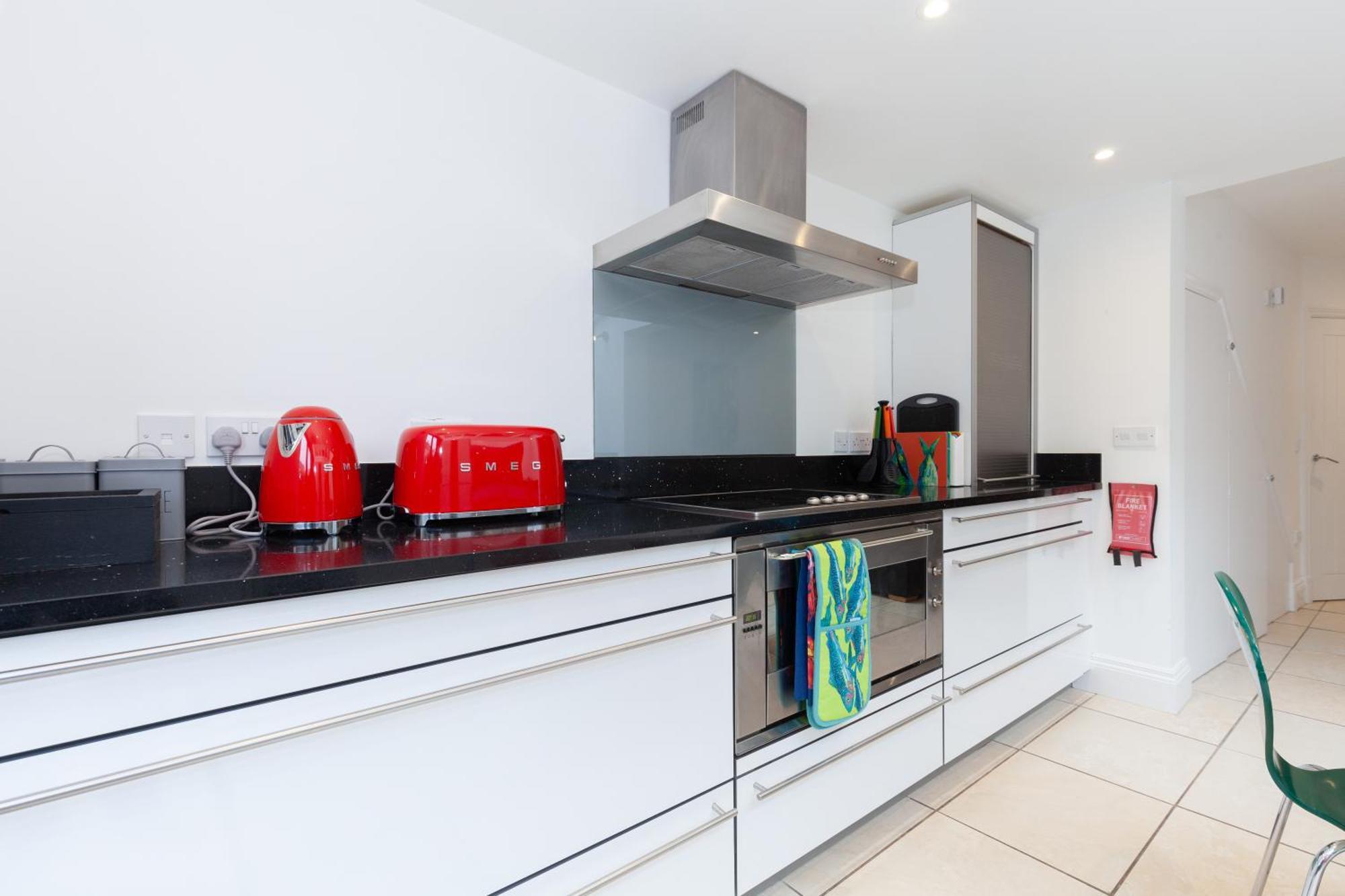 Trendy Terraced House In Holiday home *